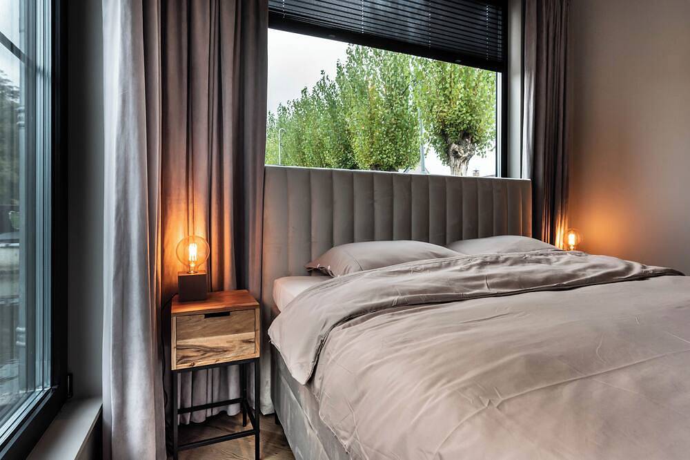 Luxury Watervilla Near Amsterdam and Schiphol in Aalsmeer, Nordholland