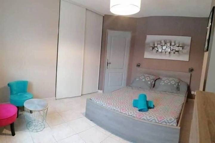 Location de vacances pour 10 personnes, avec jardin à Le Luc - 4