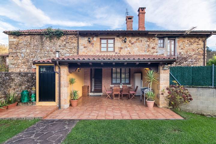 Apartamento para 6 personas, con Balcón y Jardín en Villacarriedo