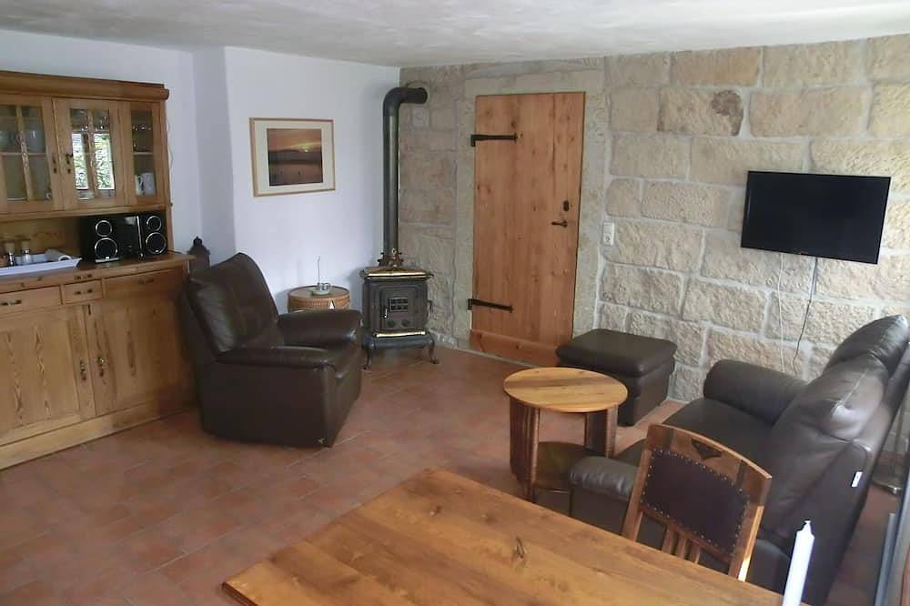 Ganze Wohnung, Ferienwohnung mit Charme, Entspannen mitten im Grünen im schönen Elbtal in Loschwitz, Dresden