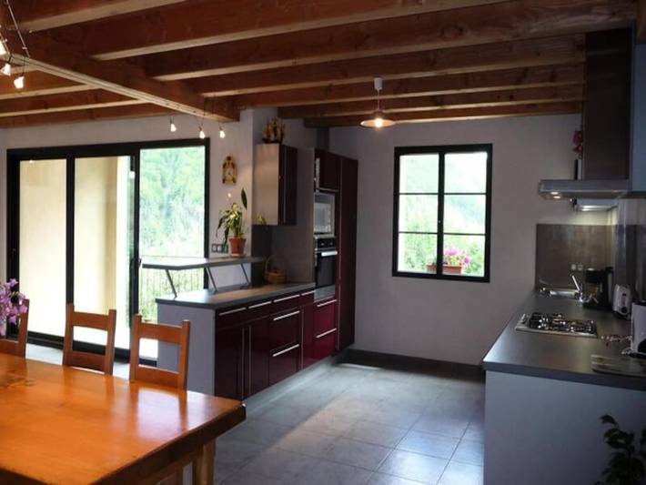 Gîte pour 4 personnes, avec piscine et balcon, adapté aux familles dans Mont Lozère et Goulet - 3