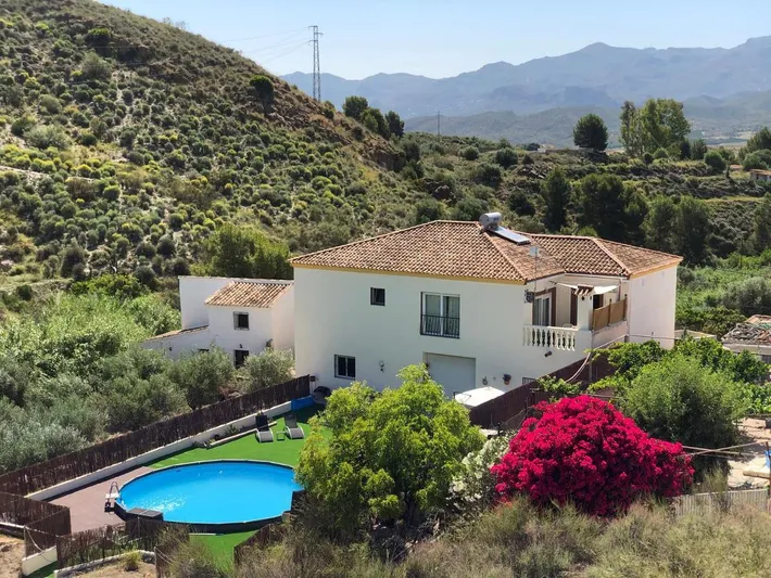 Ferienwohnung für 2 Personen, mit Pool und Garten sowie Ausblick - 1