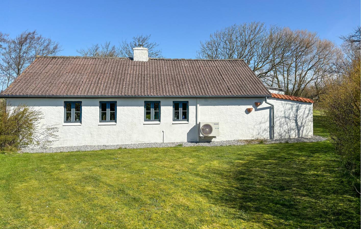 Holiday home for 3 people with garden in Limfjord in Westjütland
