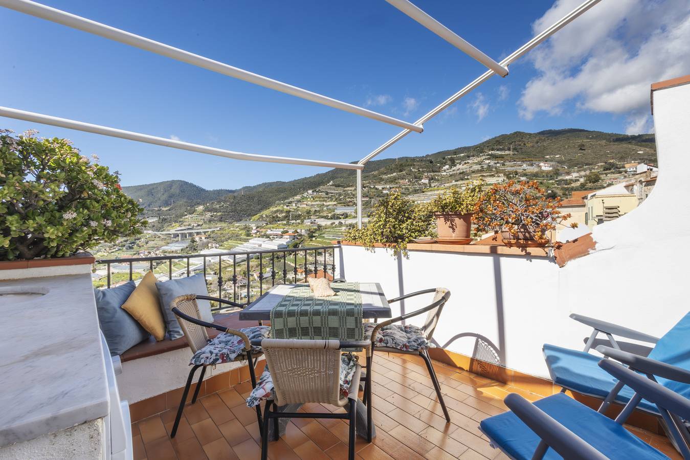 Appartamento intero, Traditional Ligurian House by Wonderful Italy in Sanremo, Comune di Sanremo