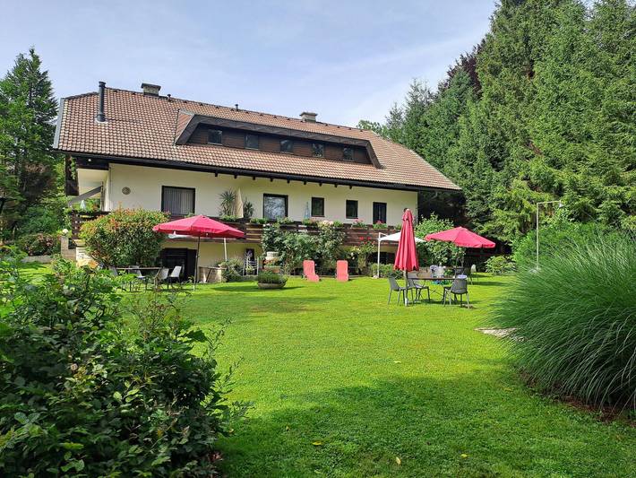 Ferienwohnung für 4 Personen, mit Balkon und Garten in Keutschach am See