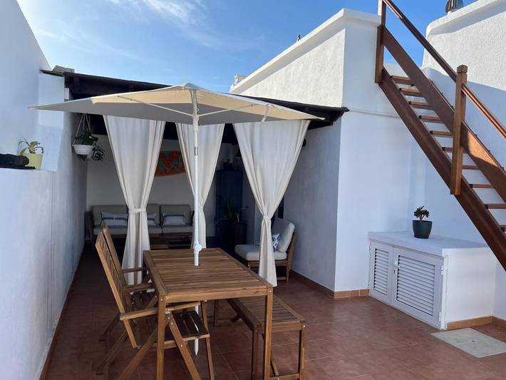 Apartamento para 4 personas, con terraza y vistas, Familias con niños en La Santa
