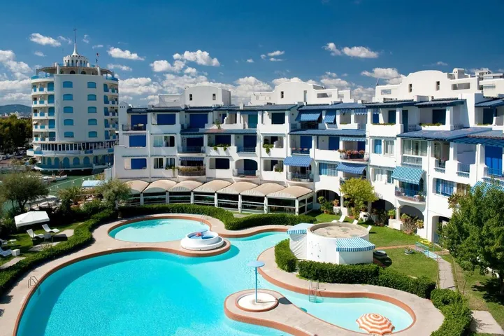 Apartamento de vacaciones para 5 personas, con vistas además de piscina y jardín, Se admiten mascotas - 1