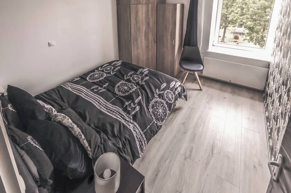Entire apartment, Cosy apartment 70m² Castle view 6 people Nature & Quiet Vosges in Senones, Saint-Dié-des-Vosges