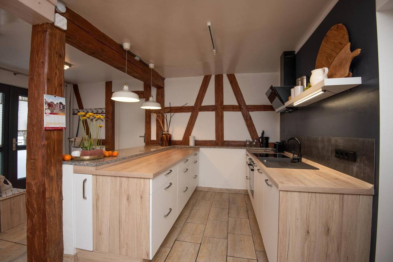 Entire apartment, Apartment 'Ferienwohnung Eliese in Suhl' with Private Terrace, Private Garden and Wi-Fi in Suhl, Rennsteig
