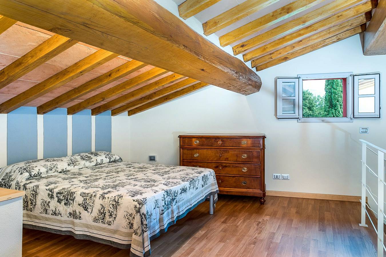 Ganze Wohnung, Wohnung mit Pool und Blick auf das Valdarno in Reggello, Valdarno