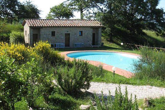 Ferienwohnung für 4 Personen, mit Terrasse und Garten sowie Kinderpool und Pool in Roccalbegna - 3