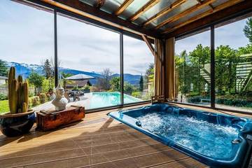 Gîte pour 8 personnes, avec jacuzzi à Meylan