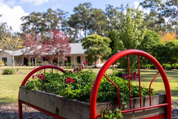 Holiday home for 19 people, with garden in Hunter Valley