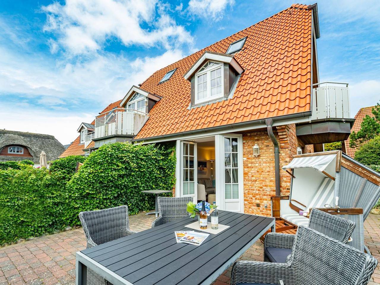 Ganze Ferienwohnung, Lerchenpark Nordlicht - Ferienhausteil für bis zu 4 Personen mit Garten - nur 350 Meter zum Strand! in Westerland, Sylt (Gemeinde)