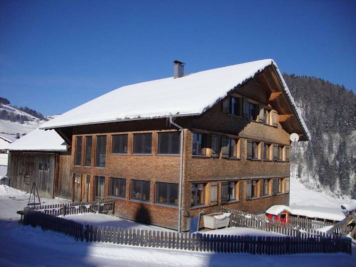 Ferienwohnung für 6 Personen, mit Garten und Ausblick, kinderfreundlich im Bregenzerwald - 2