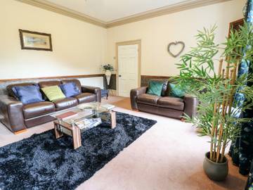 Log Cabin for 9 People in Alton Towers, Staffordshire, Photo 3