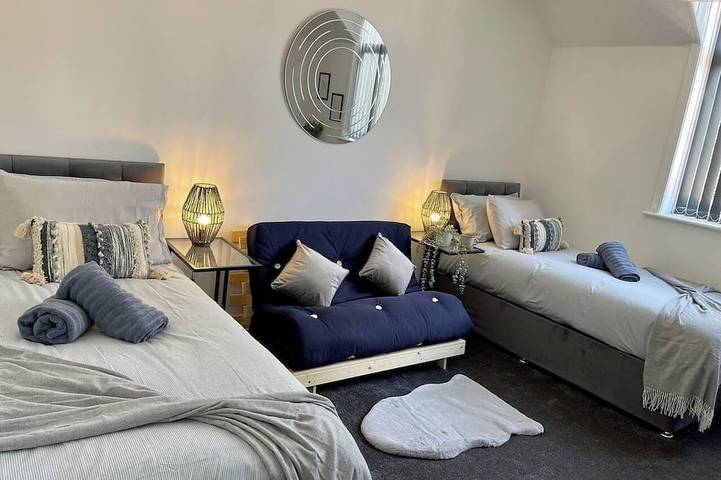 Apartamento entero, 3 bedroom apartment / sleeps 6 with free parking in Wolverhampton, Birmingham y alrededores