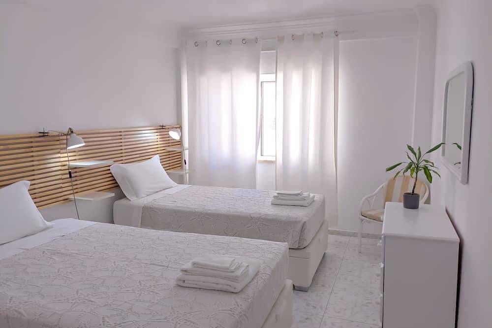 Apartamento inteiro, 2-Bed Apartment Beach Seasun Vacation Rentals (discounts for +28 nights) in Praia de Monte Gordo, Monte Gordo