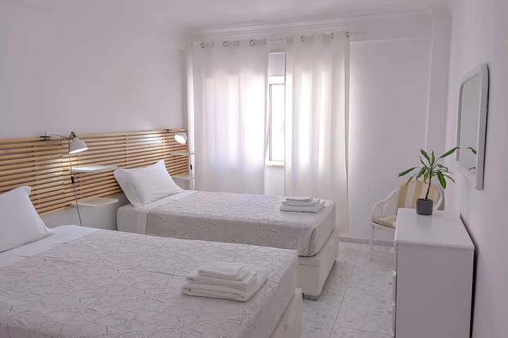Ganze Wohnung, Beach Seasun Vacation Rentals 2-Bett-Apartment (Ermäßigungen für +28 Nächte) in Praia de Monte Gordo, Monte Gordo