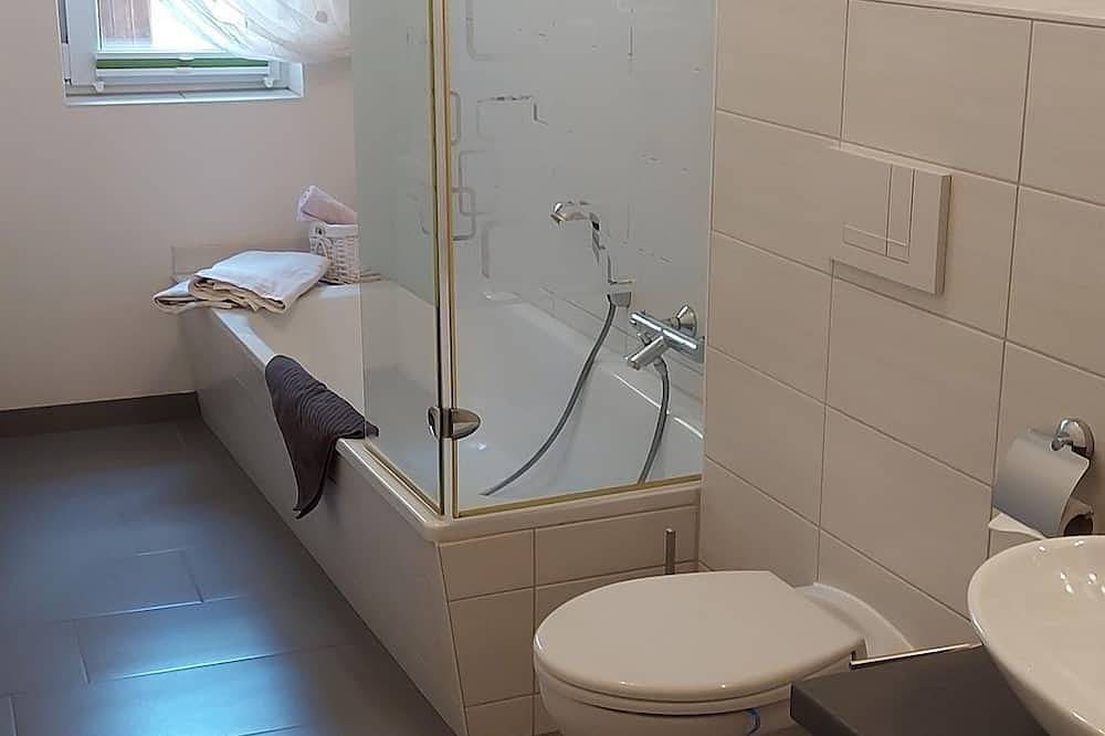 Entire apartment, Vacation apartment \"Stadtblick\" - Apartments Stadteinwärts in Zittau, Zittau Mountains