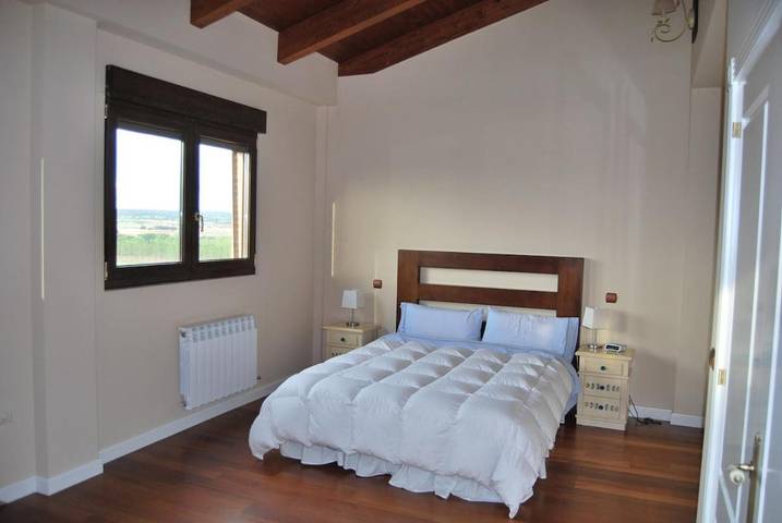 Casa rural para 12 personas, con vistas y jardín, Se admiten mascotas en Arlanza - 2