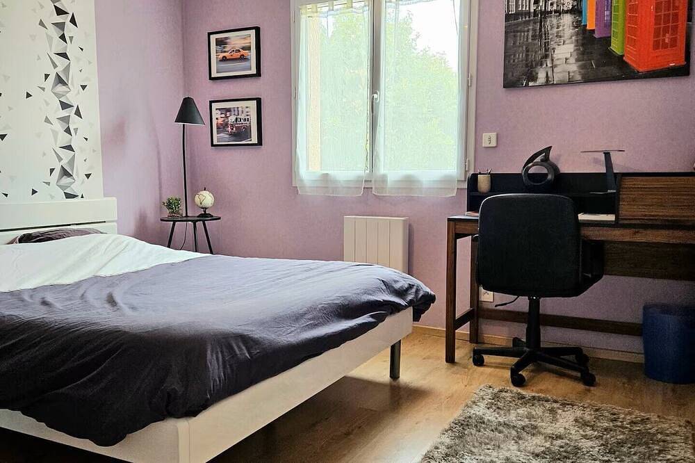 Comfortable 5* villa in Bourg en Bresse, quiet location with private pool. in Bourg-en-Bresse, Bourg-en-Bresse region