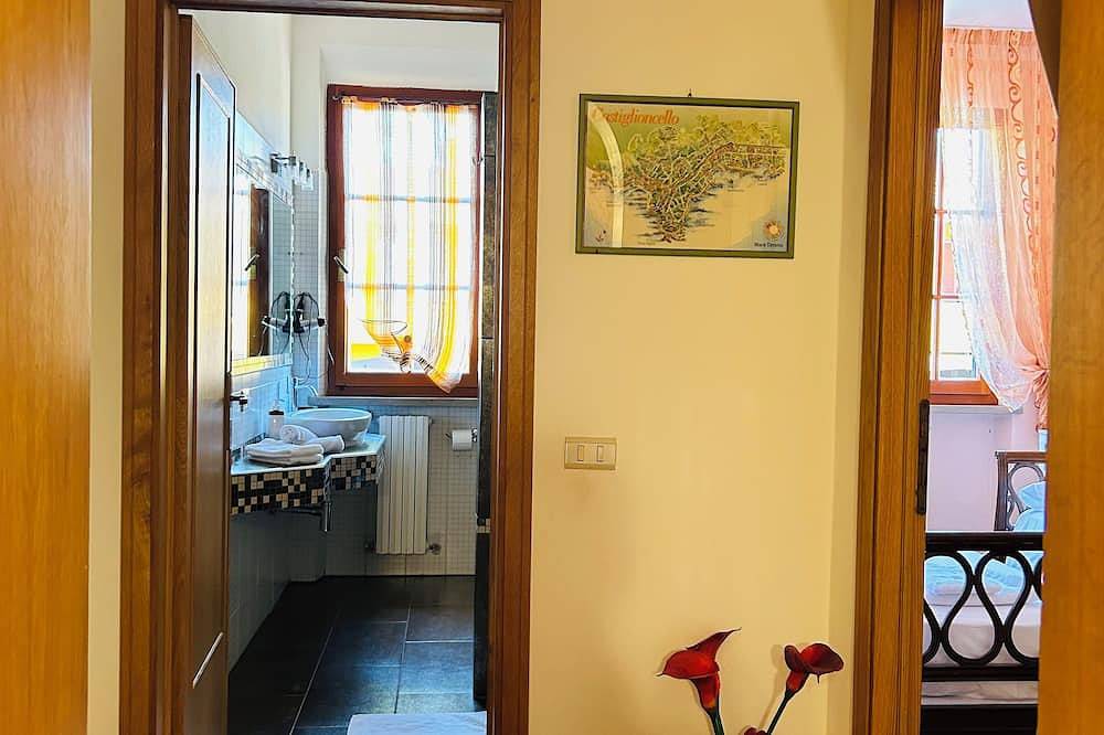 Cozy three-room apartment surrounded by greenery near the sea in Costa Etrusca