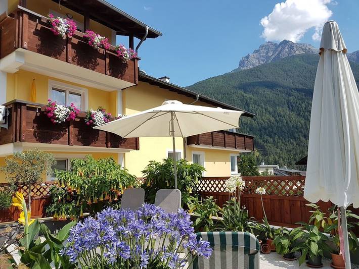 Vakantiehuis voor 4 personen, with Balkon and Terras as well as Tuin and Uitzicht in Fulpmes