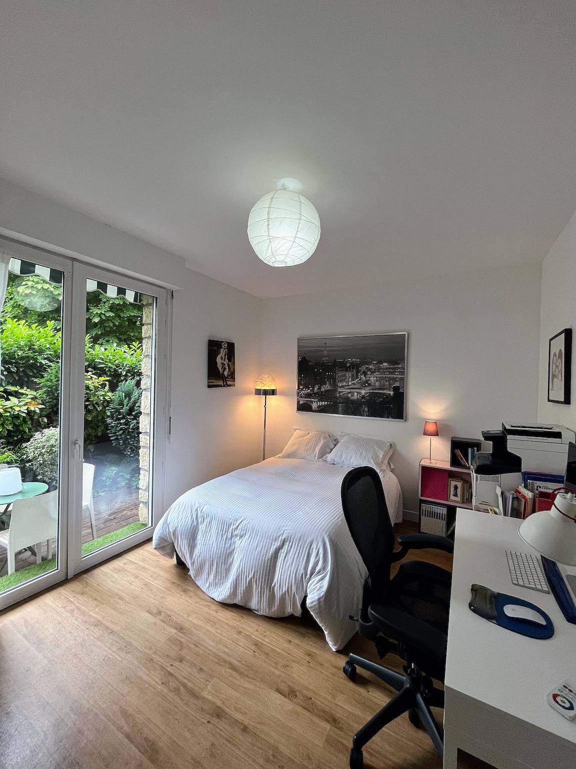 Appartement entier, Appartement "Sur Jardin Clos" avec terrasse privée, jardin privé et Wi-Fi in Saint-Cloud, Hauts-de-Seine