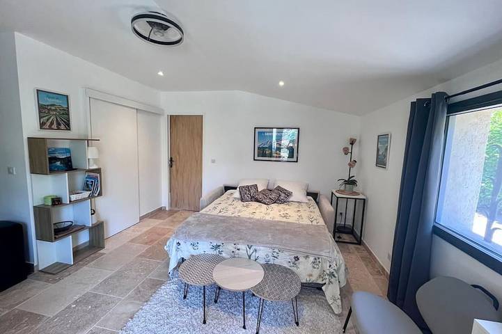 Appartement entier, T2 avec piscine et jardin - entre Aix en Provence et Luberon -  idéal famille ! in Pertuis, Parc naturel régional du Luberon