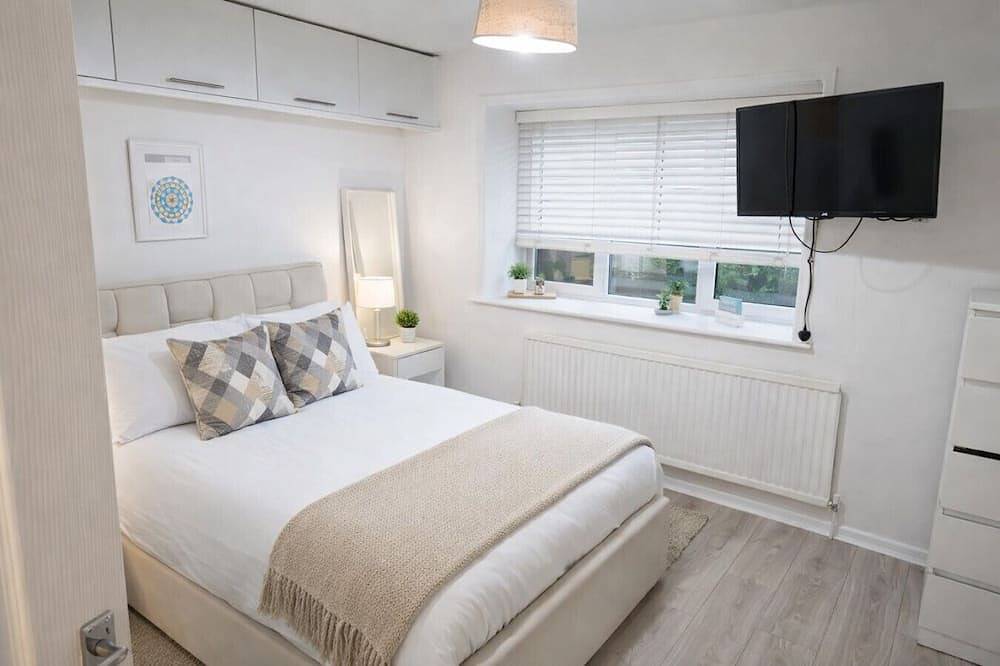 Stylish Urban Home with Modern Comforts in Greater Manchester