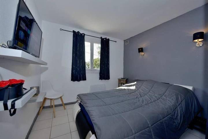 Gîte pour 6 personnes, avec jacuzzi ainsi que terrasse et piscine, animaux acceptés à Flaux - 4