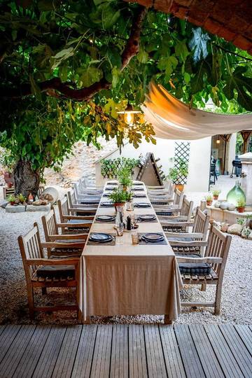 Cottage pour 2 personnes, avec piscine et jardin ainsi que terrasse et vue à Allègre-les-Fumades