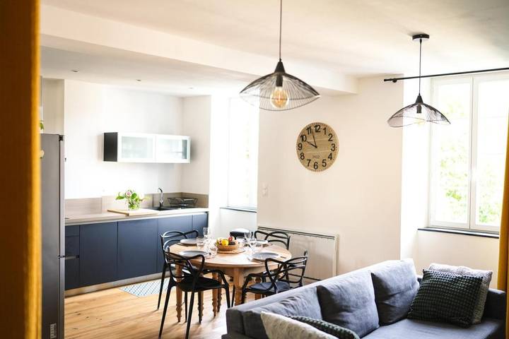 Gîte pour 6 personnes, avec vue dans Casino De Bagneres De Bigorre