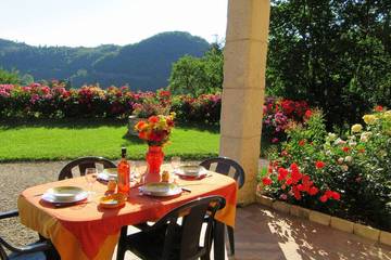Gîte pour 2 personnes, avec jardin et terrasse à Molières-Cavaillac
