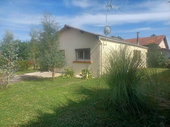 Location de vacances pour 4 personnes, avec Terrasse ainsi que Jardin et Vue à Fleurance