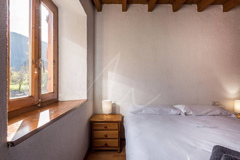 Casa Unhòla in Naut Aran, Baqueira Beret