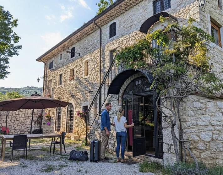 Location de vacances pour 2 personnes, avec Balcon et Terrasse ainsi que Jardin et Vue à San Donato Val di Comino