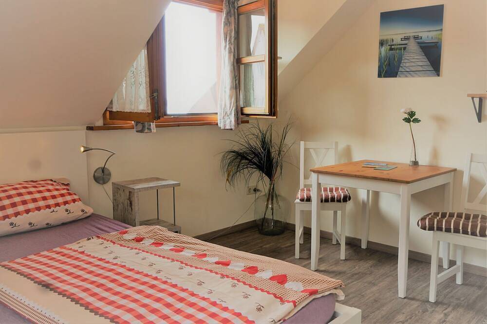 Double room Suisse - Into the fishing net in Meersburg, Obersee (Bodensee)