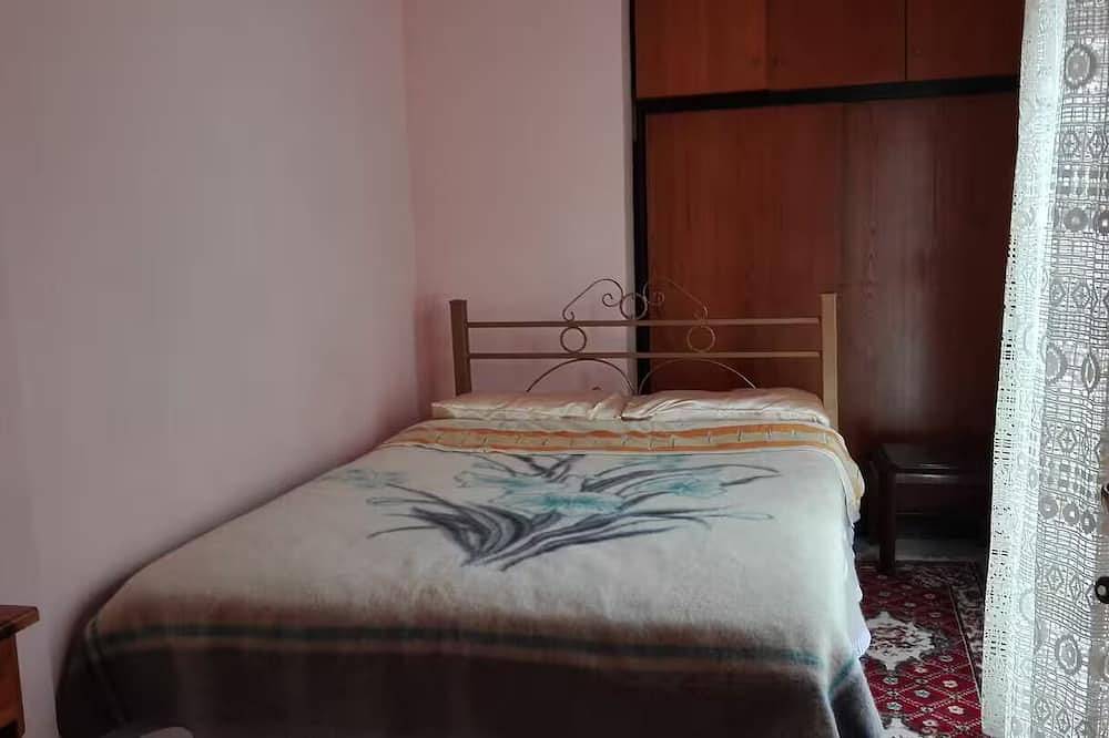 Ganze Wohnung, Penthouse on the 4th floor with huge Balcony! 10 min away from Metro. in Analipsi (Thessaloniki), Thessaloniki und Umgebung