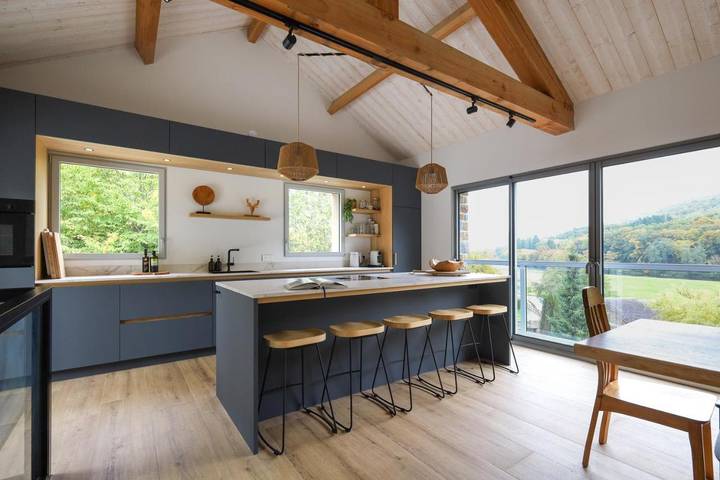 Location de vacances pour 12 personnes, avec vue ainsi que jardin et terrasse à Haulmé - 2