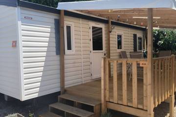 Camping pour 6 personnes, avec terrasse ainsi que jardin et piscine à Vic-la-Gardiole