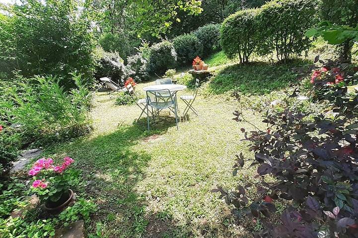Ganze Wohnung, Au Centre de St-cirq, Jardin Avec vue Panoramique sur St-cirq in Saint-Cirq-Lapopie, Quercy