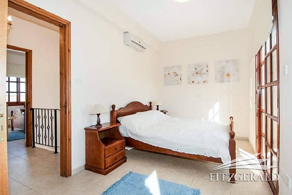 Rosetta Villa, brandneue Villa mit eigenem Pool. in Πισσούρι, Südzypern