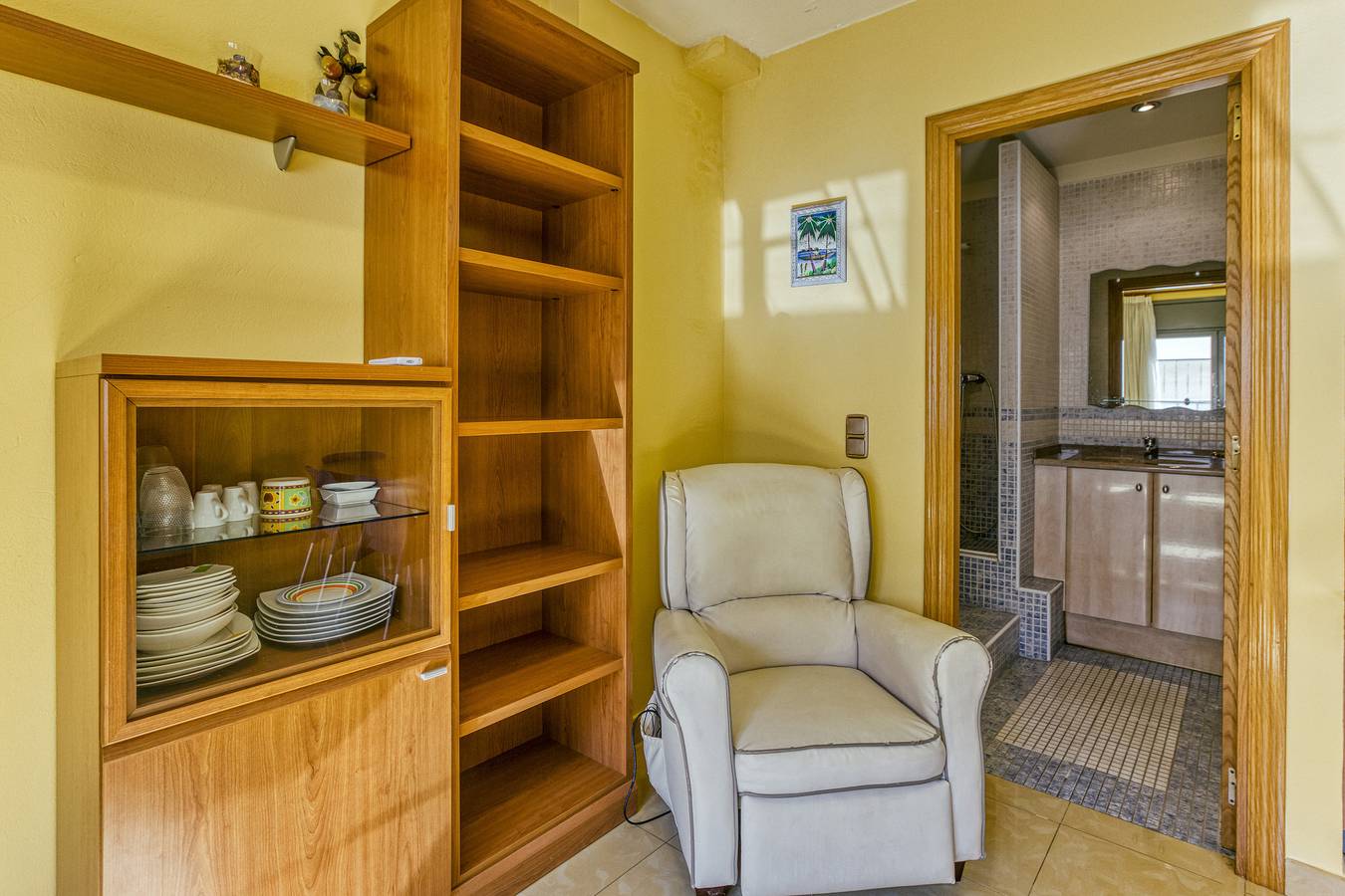 Apartamento entero, Apartamento Estudio P cerca de la playa con Wi-Fi in La Escala, Alt Empordà