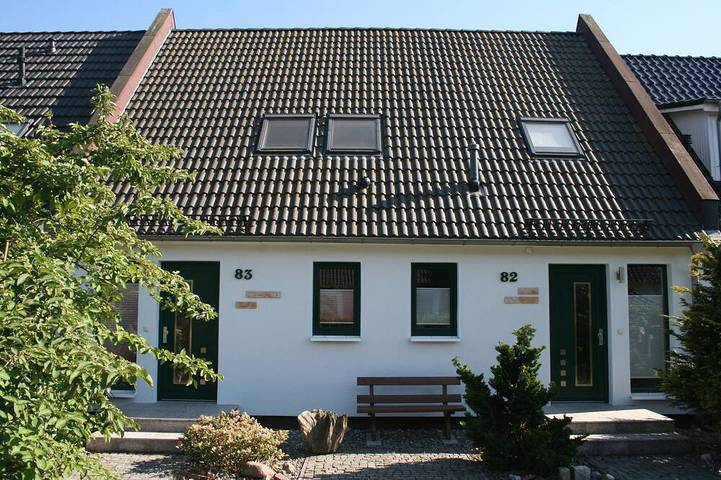 Ferienhaus für 4 Personen, mit Whirlpool und Terrasse sowie Garten