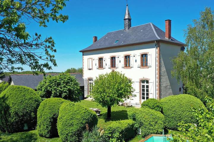 Location de vacances pour 10 personnes, animaux acceptés à Troche