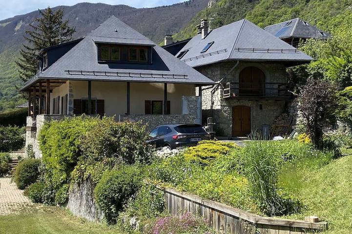 Location de vacances pour 6 personnes, avec Jardin à Saint-Pierre-d'Albigny