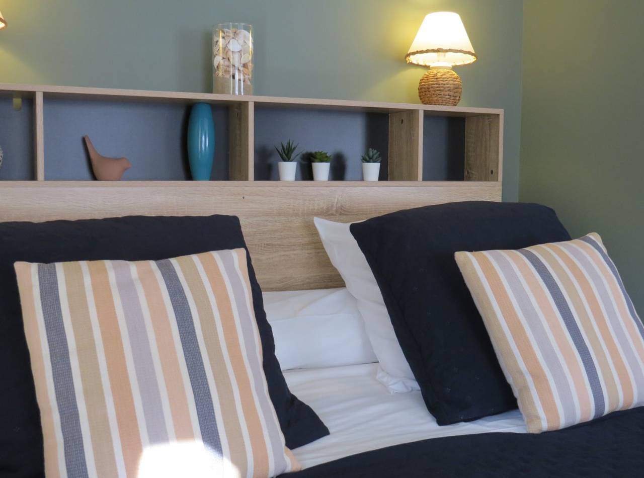 Chambre d'hôtes Le Castel Home piscine et parking - Chambre appartement Livie in Nîmes, Région de Nîmes