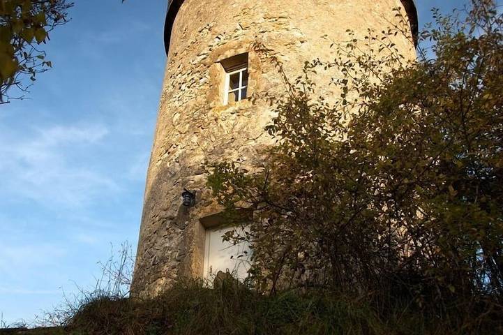 Gîte pour 2 personnes, avec jardin à Gensac